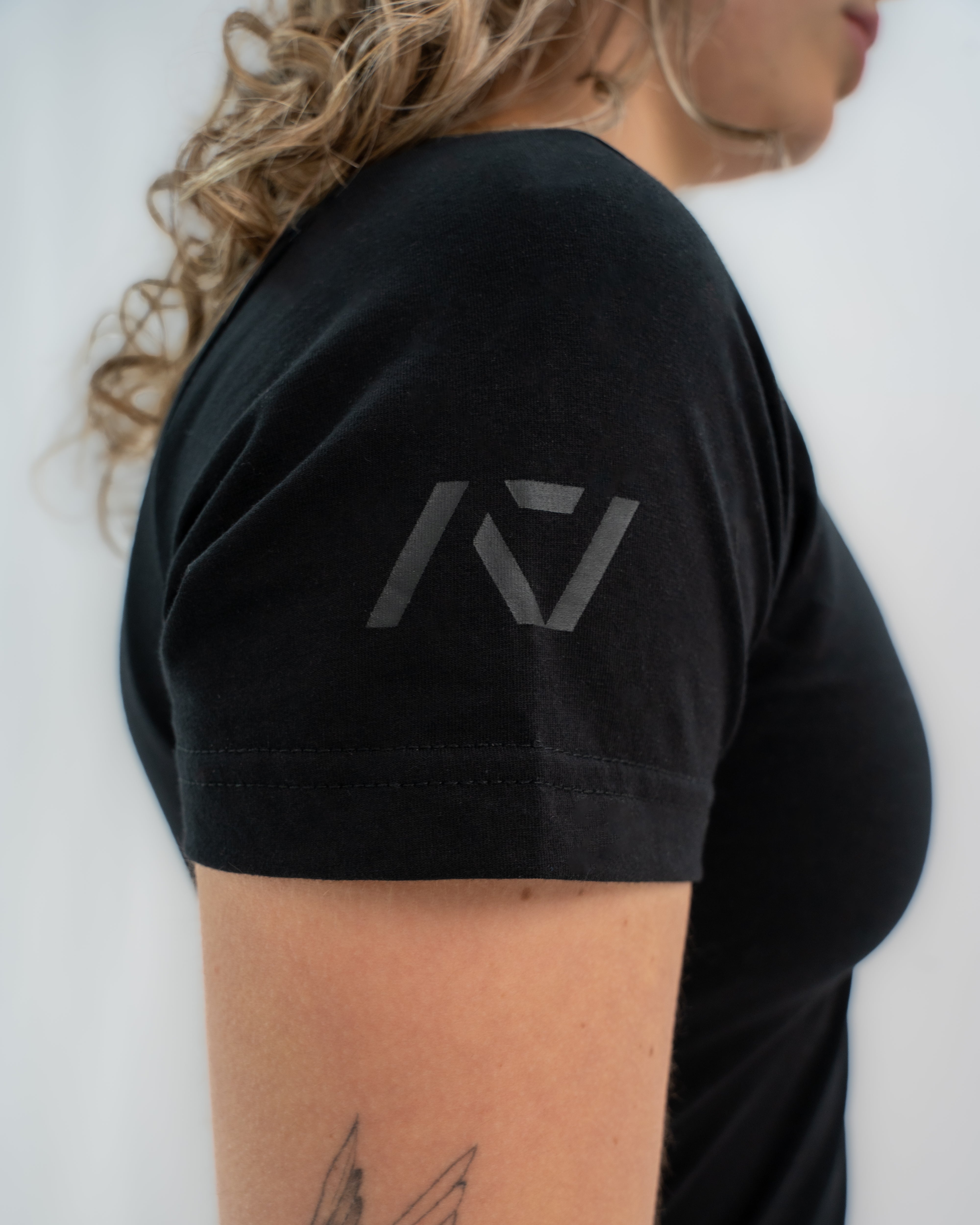 Demand Greatness True-Fit Women's Meet Shirt - Stealth
